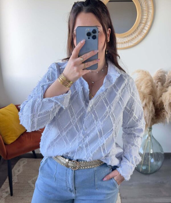 Chemise, bleue, blanche, boutique à dole, vêtements femme, accessoires