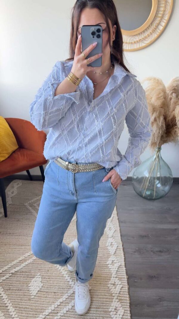 Chemise, bleue, blanche, boutique à dole, vêtements femme, accessoires